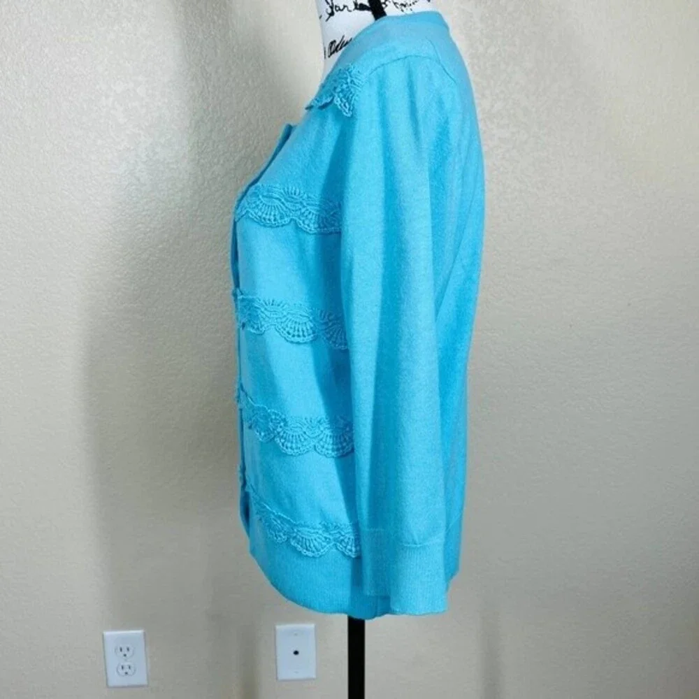 Cable & Gauge Blue  cardigan  long sleeve with Crochet Lace size L granny core
